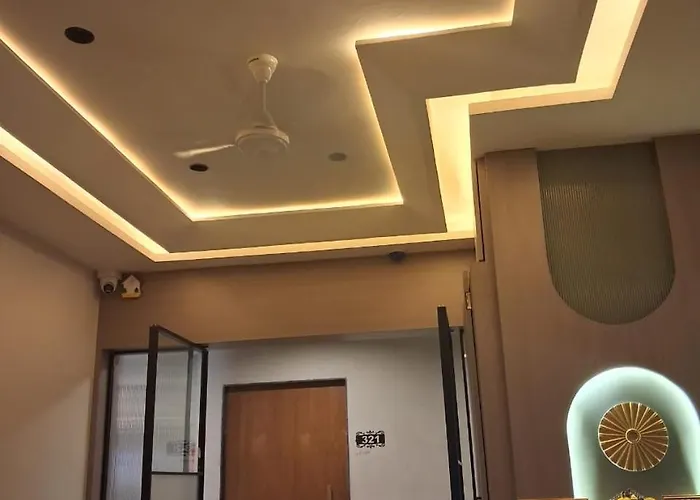 Hotel Lake City
